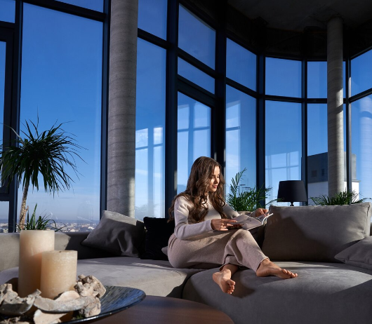 «Умные» окна: регулирование освещения и контроль температуры «Умные» окна: регулирование освещения и контроль температуры