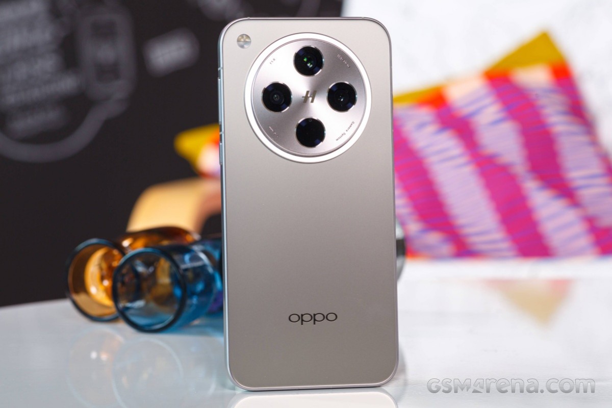 Новый смартфону OPPO Find X8s приписывают ультратонкие рамки экрана Новый смартфону OPPO Find X8s приписывают ультратонкие рамки экрана