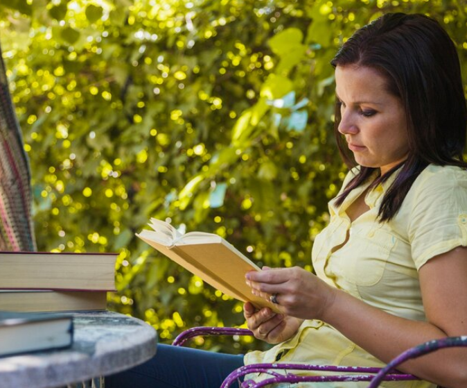 Ошибка в летних списках: в США использование ИИ привело к публикации вымышленных книг Ошибка в летних списках: в США использование ИИ привело к публикации вымышленных книг