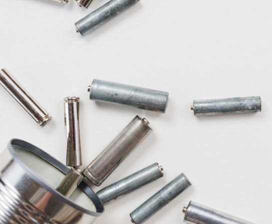 Новый металл для твердотельных аккумуляторов: прорыв в области литий-натриевых батарей Новый металл для твердотельных аккумуляторов: прорыв в области литий-натриевых батарей