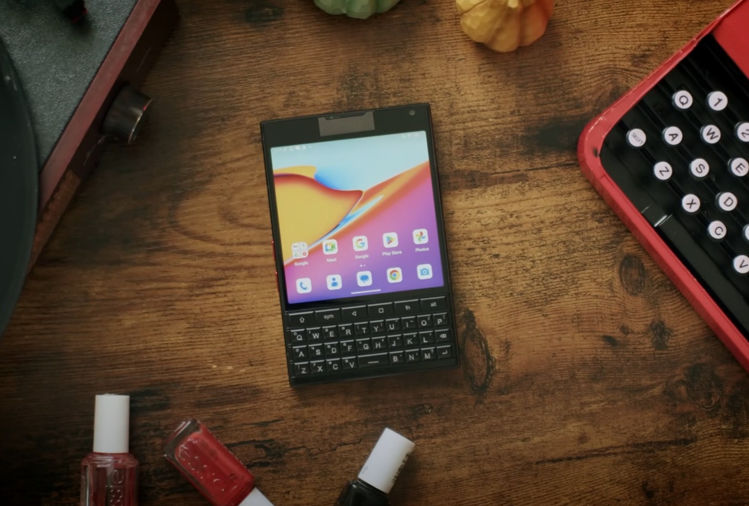 Начались продажи смартфона Unihertz Titan 2 с QWERTY-клавиатурой